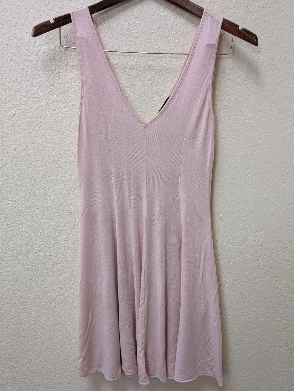 Forever 21 light pink sleeveless v-neck fit and flare skater dress. Size Medium